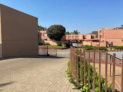 3 Bedroom Apartment For Sale in Germiston - riw2.webp