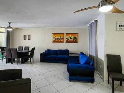 3 Bedroom Apartment For Sale in Margate - uAdF.webp