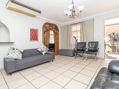 3 Bedroom Apartment For Sale in Johannesburg - f6Gz.webp