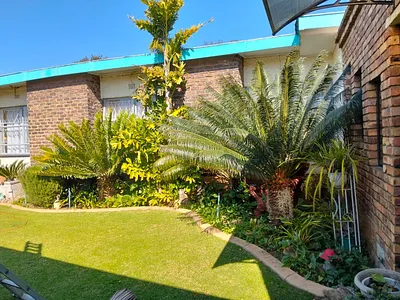 4 Bedroom House For Sale in Kempton Park - 7lvF.webp