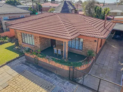 3 Bedroom House For Sale in Germiston - EbH7.webp
