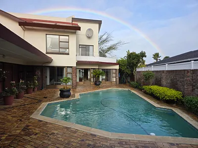 5 Bedroom House For Sale in Strand - 8Y7C.webp