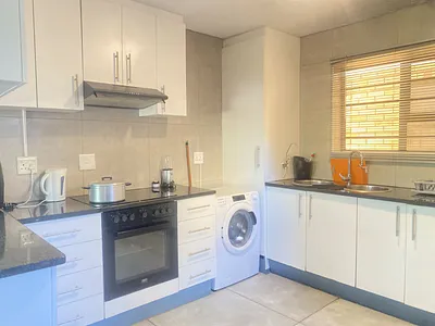 2 Bedroom Apartment For Sale in Amanzimtoti - aKlR.webp