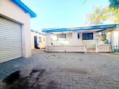 6 Bedroom House For Sale in Pretoria - ubUN.webp