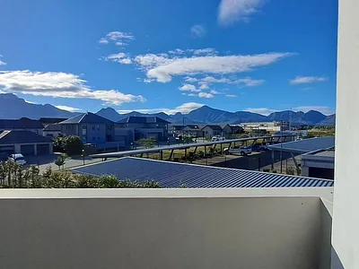 2 Bedroom Apartment For Sale in George - Ss6f.webp