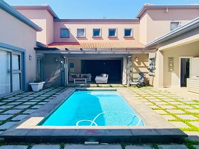 6 Bedroom House For Sale in Sedgefield - n47e.webp