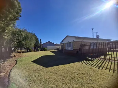 3 Bedroom House For Sale in Roodepoort - GKOa.webp
