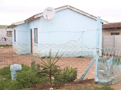 2 Bedroom House For Sale in Port Elizabeth - a9t5.webp