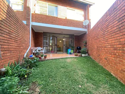 3 Bedroom Townhouse For Sale in Pretoria - cehe.webp