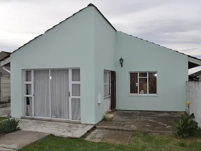 3 Bedroom House For Sale in Port Elizabeth - 6kvF.webp