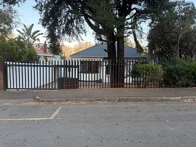 2 Bedroom House For Sale in Johannesburg - EqU9.webp