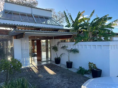 1 Bedroom House For Sale in Port Elizabeth - cnrQ.webp