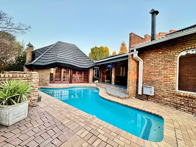 4 Bedroom House For Sale in Secunda - KL8E.webp