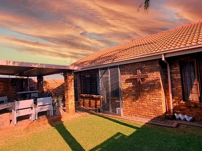 3 Bedroom House For Sale in Centurion - l118.webp