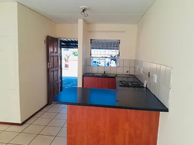 2 Bedroom Apartment For Sale in Roodepoort - gIbP.webp