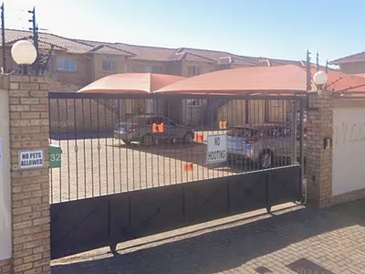 2 Bedroom Apartment For Sale in Boksburg - tqr8.webp
