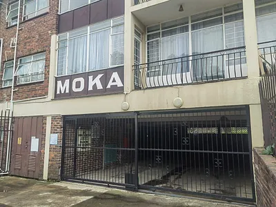 2 Bedroom Apartment For Sale in Roodepoort - Ahw9.webp