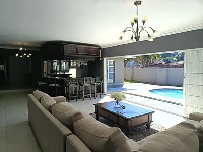 6 Bedroom House For Sale in Queensburgh - EWCh.webp