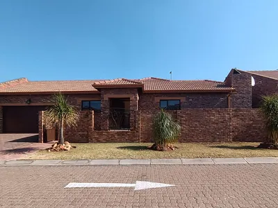 3 Bedroom House For Sale in Boksburg - Ibtn.webp