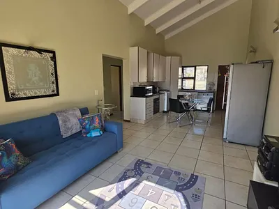 2 Bedroom House For Sale in Edenvale - vCop.webp