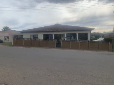 3 Bedroom House For Sale in Albertinia - ErAV.webp