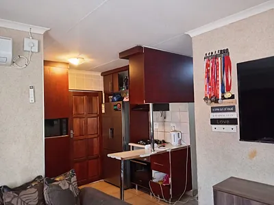 3 Bedroom House For Sale in Soshanguve - 4udS.webp