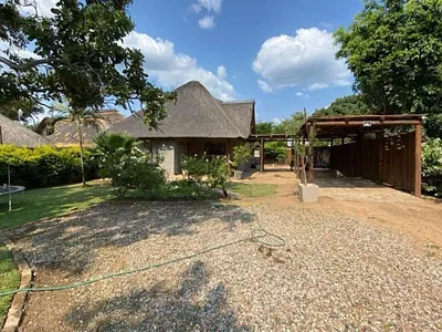3 Bedroom House For Sale in Hoedspruit - 71NP.webp