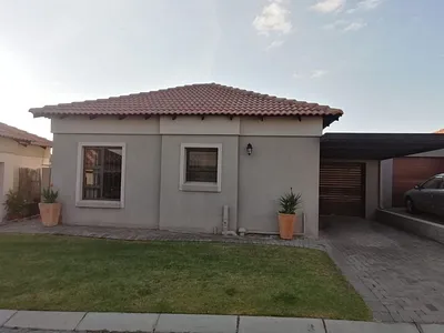 2 Bedroom Townhouse For Sale in Secunda - o6zc.webp