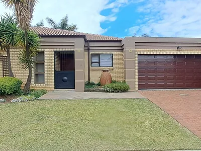 4 Bedroom House For Sale in Boksburg - 6P1Z.webp