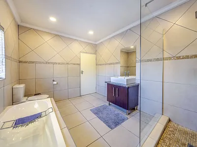 9 Bedroom House For Sale in Pretoria - rMC1.webp
