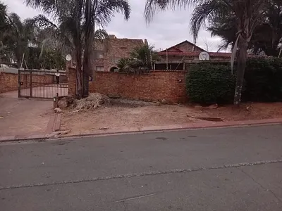 13 Bedroom House For Sale in Sandton - uvBH.webp
