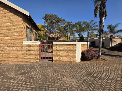 2 Bedroom Townhouse For Sale in Centurion - uTwV.webp