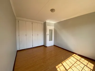 2 Bedroom Apartment For Sale in Centurion - 4aV6.webp