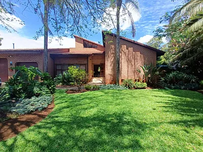 4 Bedroom House For Sale in Centurion - qwUS.webp