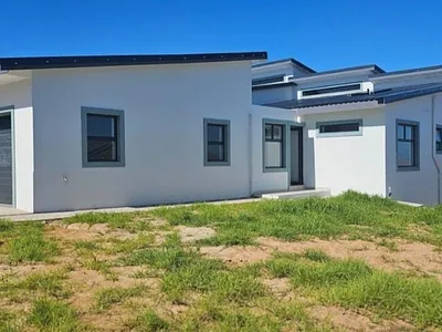 3 Bedroom House For Sale in Mossel Bay - q0JA.webp