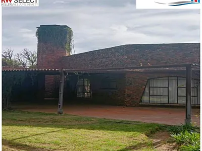 5 Bedroom House For Sale in Hertzogville - r70t.webp