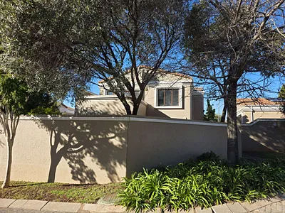 3 Bedroom House To Rent in Sandton - hjmd.webp