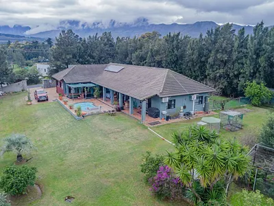 Farm For Sale in Gordons Bay - qg90.webp