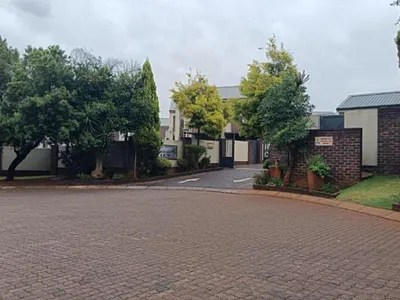 2 Bedroom Townhouse For Sale in Krugersdorp - Byrr.webp