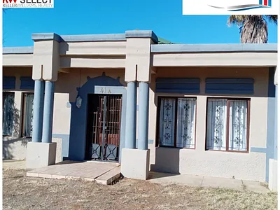 4 Bedroom House For Sale in Bloemhof - TrWv.webp