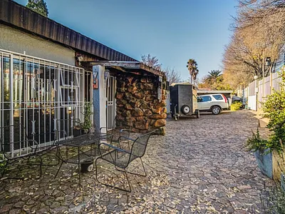 4 Bedroom House For Sale in Edenvale - ELyq.webp