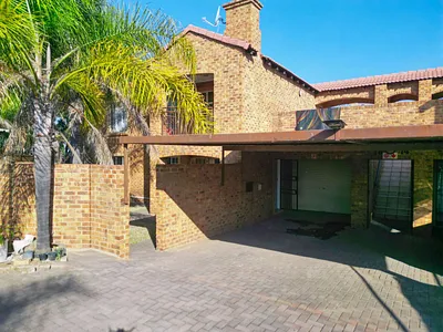 2 Bedroom Townhouse For Sale in Centurion - 4BQL.webp