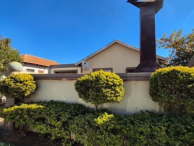3 Bedroom House For Sale in Lydenburg - UsWD.webp