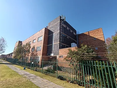 2 Bedroom Apartment For Sale in Benoni - gQYH.webp