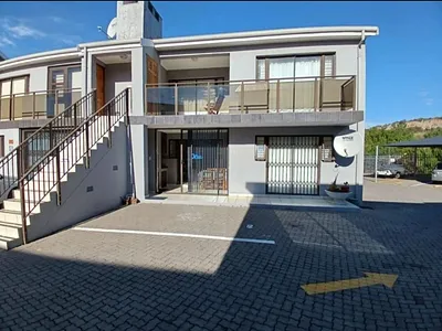 2 Bedroom Apartment For Sale in Mossel Bay - EbkK.webp