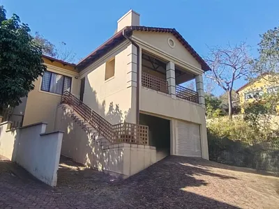 3 Bedroom Townhouse To Rent in Nelspruit - 18UO.webp