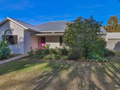 3 Bedroom House For Sale in Robertson - qeH8.webp