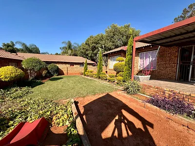 3 Bedroom Townhouse For Sale in Akasia - rscC.webp