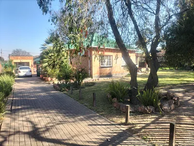 3 Bedroom House To Rent in Benoni - yypk.webp