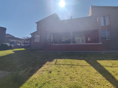 2 Bedroom Apartment For Sale in Roodepoort - EXkO.webp